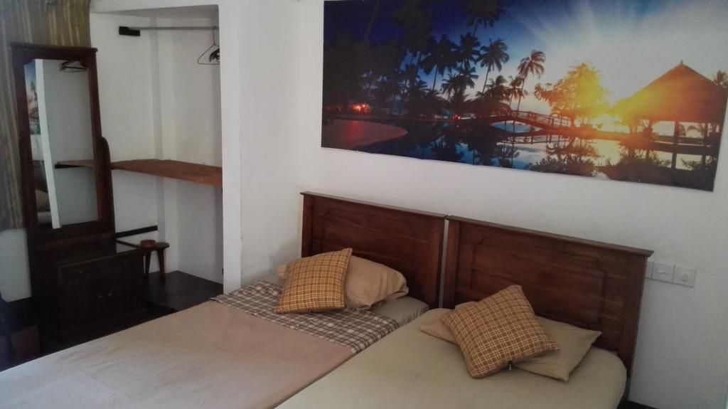 Hotel 100 Dehiwala-Mount Lavinia Exterior foto
